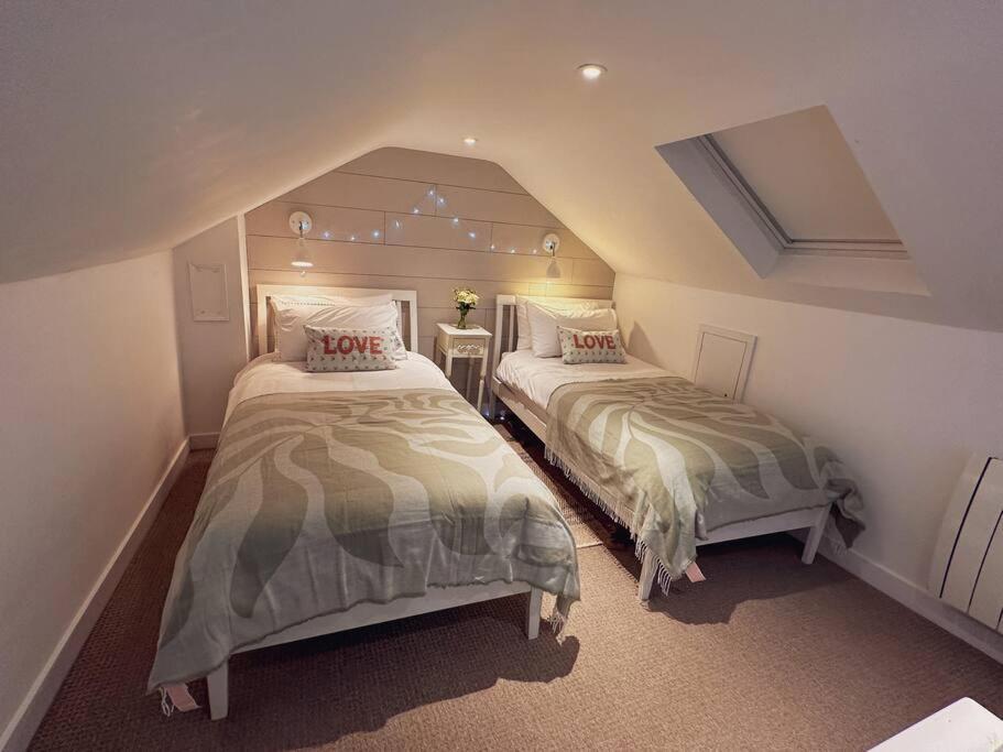 Stylish 3Br Cowes Cottage Close To The Waterfront Экстерьер фото